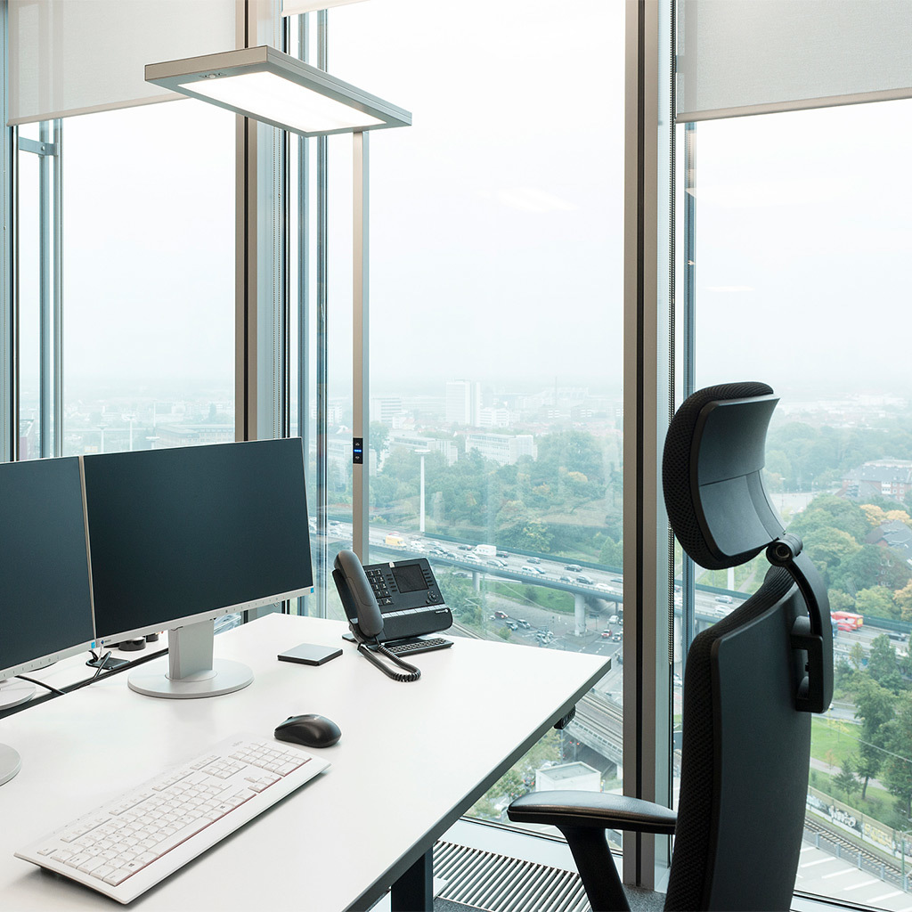 The EVOline Square80 stands for comfort and efficiency at the workplace