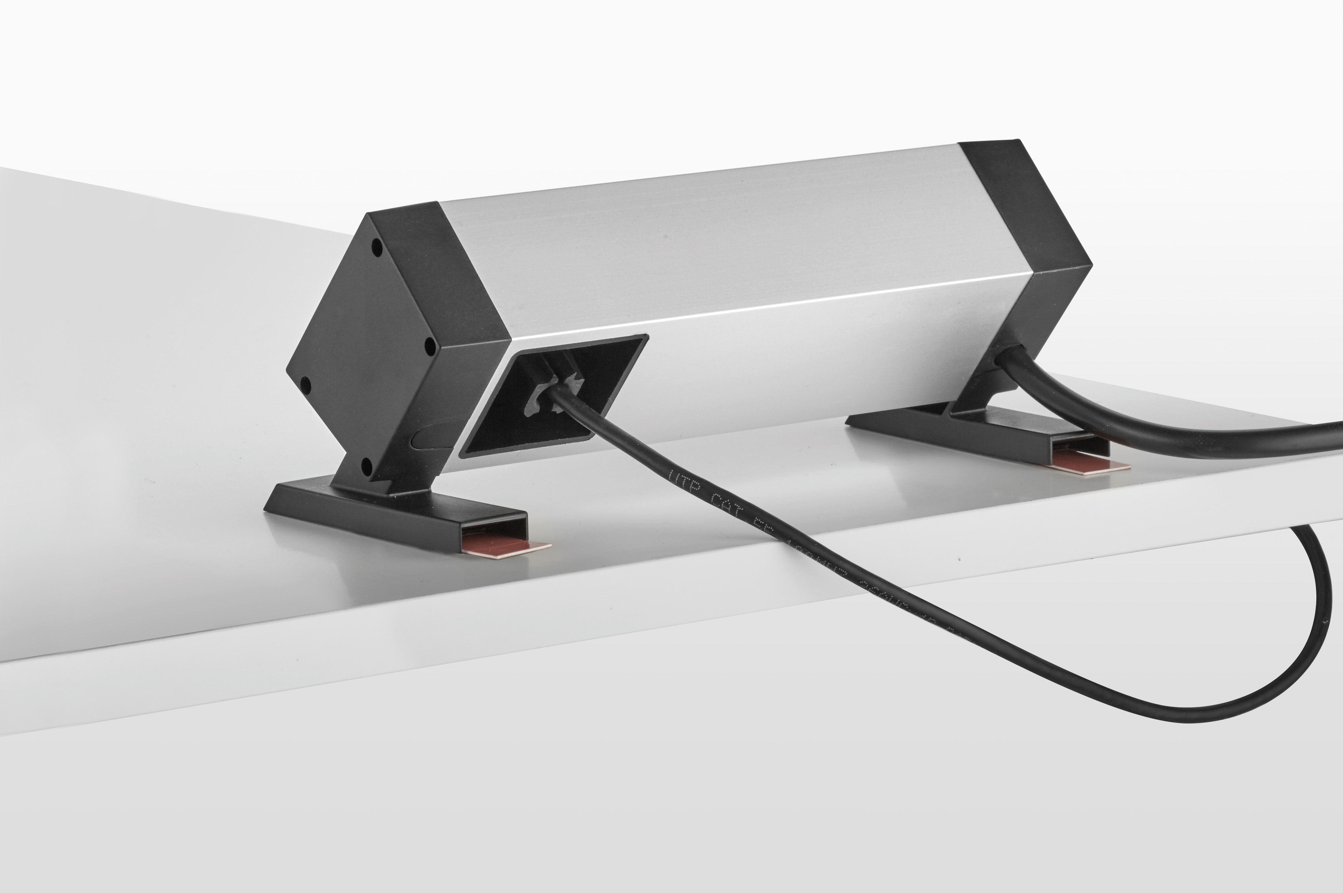 End caps with mounting feet