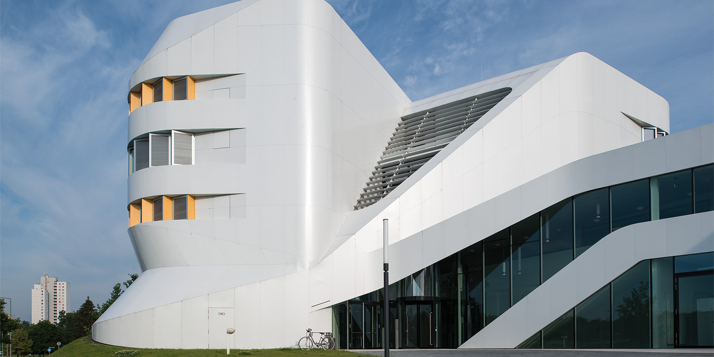 Außenansicht Frauenhofer Institut Stuttgart